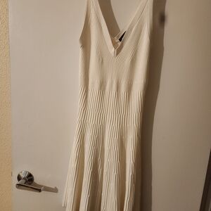 Express Cream V-Neck Midi Dress